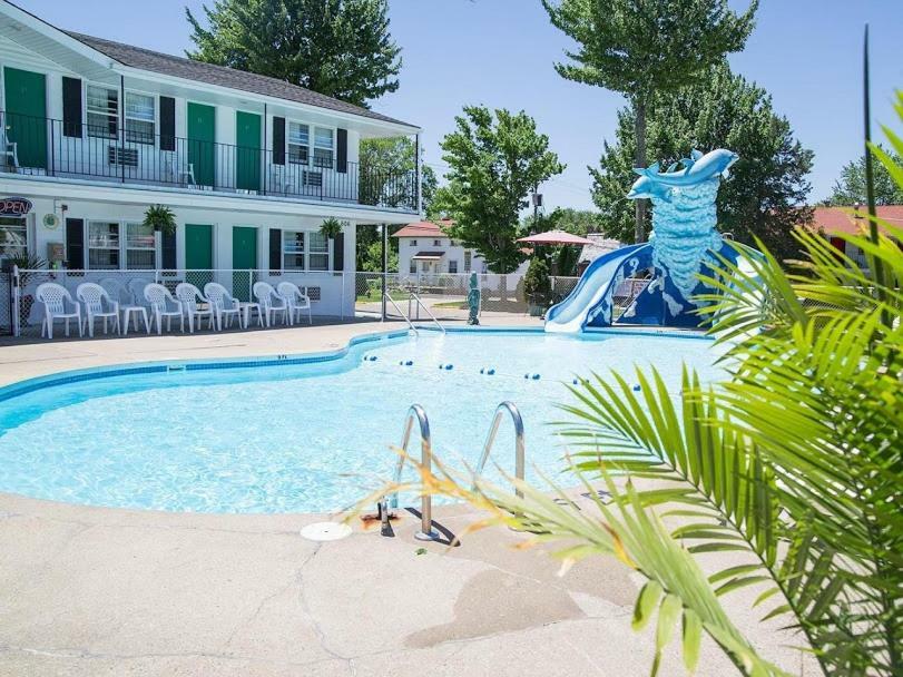 Colonial Motel 위스콘신 델즈 외부 사진