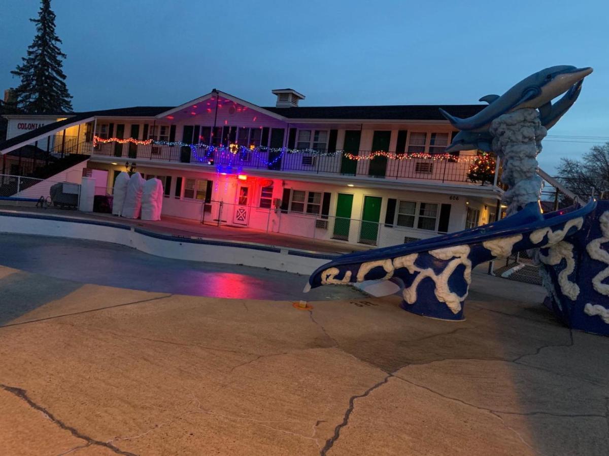 Colonial Motel 위스콘신 델즈 외부 사진